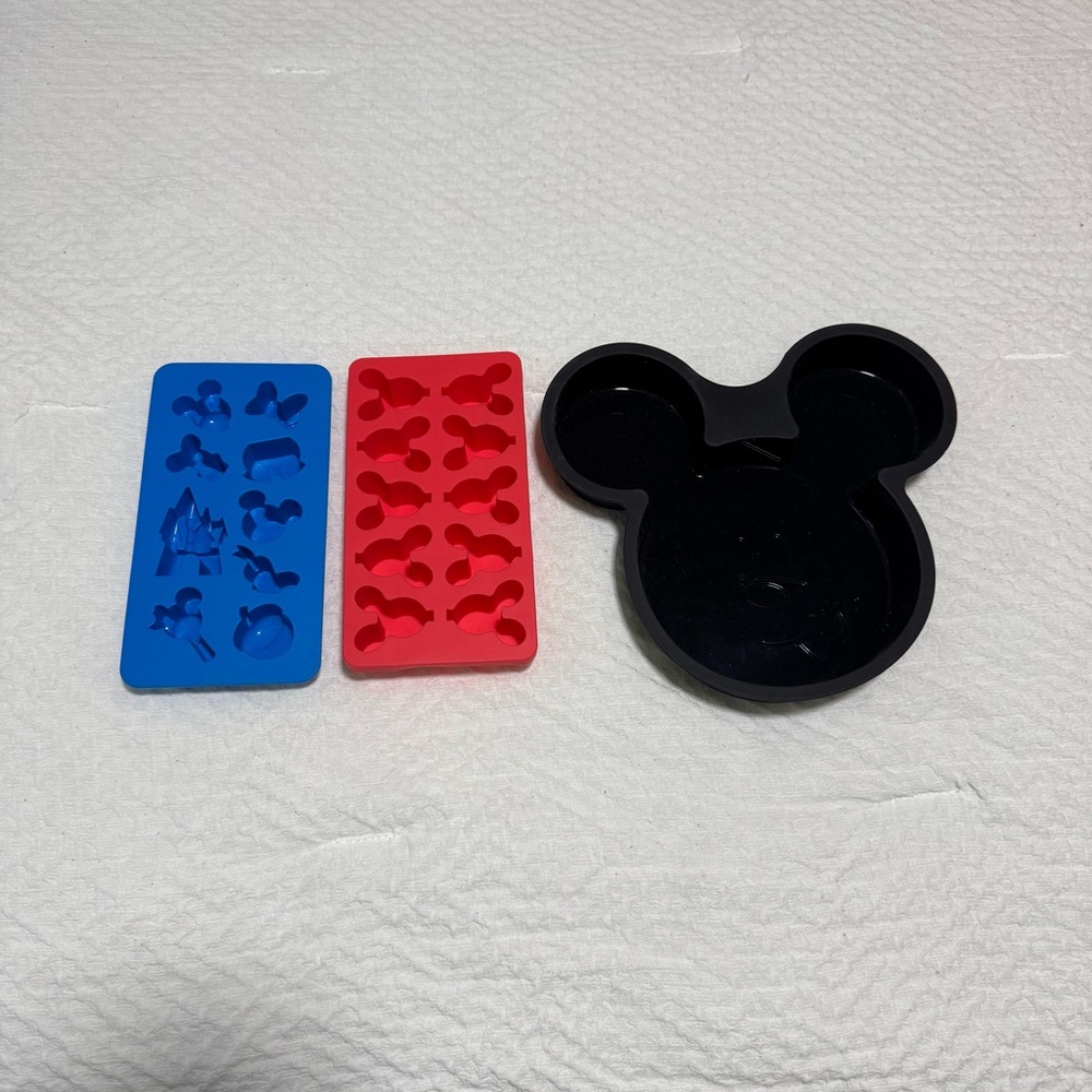 Disney Mickey Mouse Bakeware Set